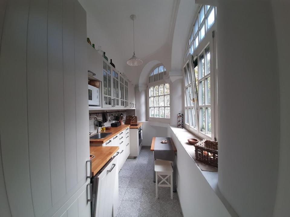 Boutique With Parking Apartment